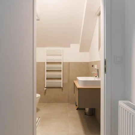 Aparthotel Rest 4*